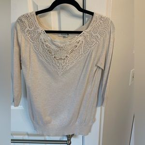 Forever 21 lace detail half sleeve Medium
